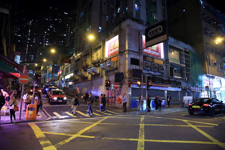点击大图看下一张：香港夜景随拍