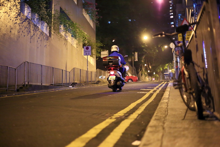 点击大图看下一张：香港夜景随拍