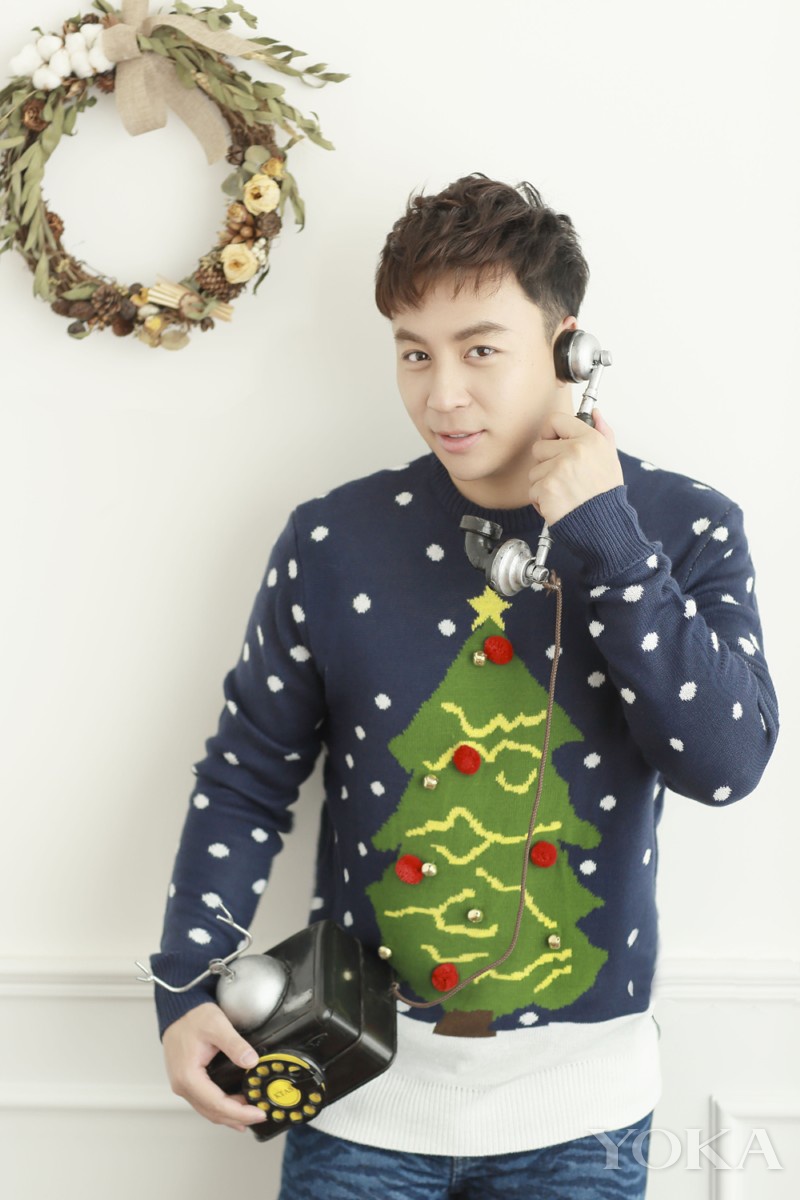 点击大图看下一张：国民哥哥释小龙圣诞撩妹 暖男欧巴给你打电话