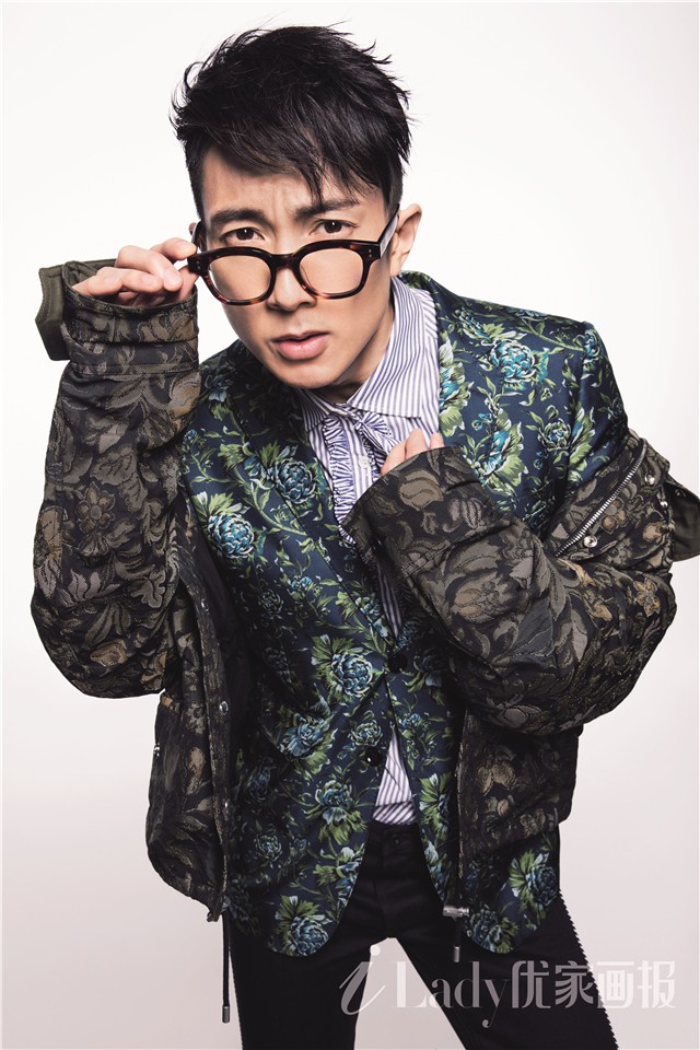 点击大图看下一张：鬼马吴尊喜感十足 暖男练得一副行走的表情包