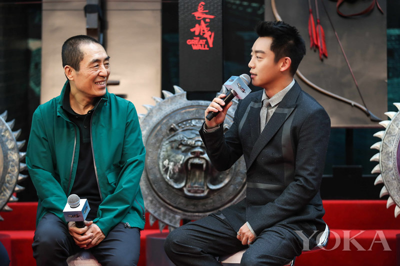 点击大图看下一张:郑恺诠释西装杀时尚魅力无法挡