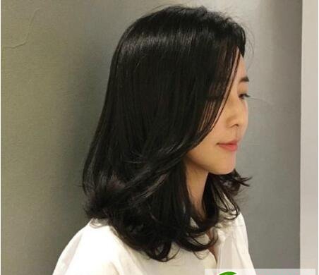 点击大图看下一张:最能展现女生的温柔卷发