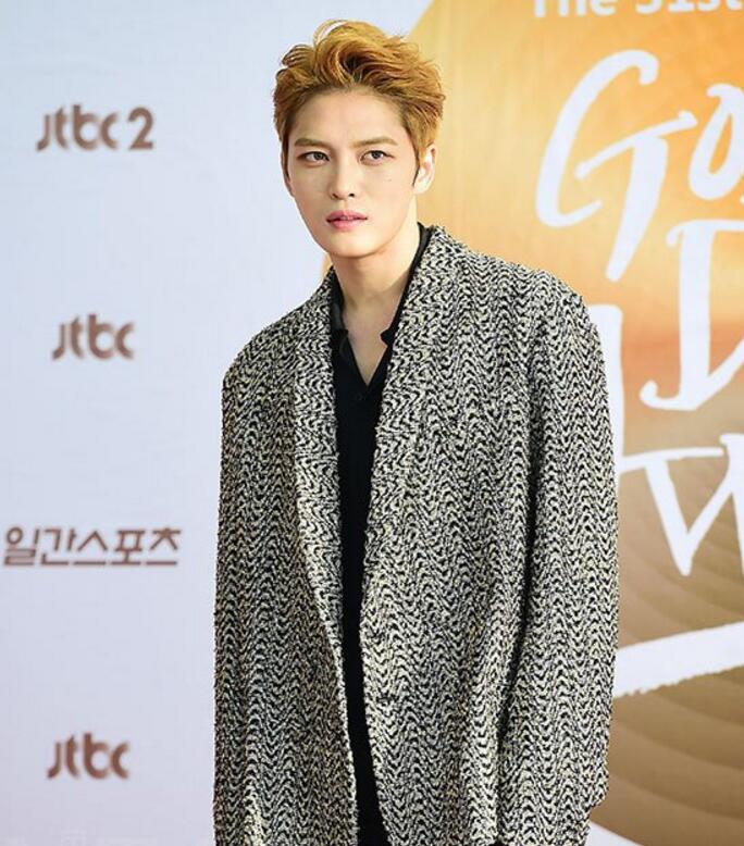 点击大图看下一张:韩国金唱片大赏金在中