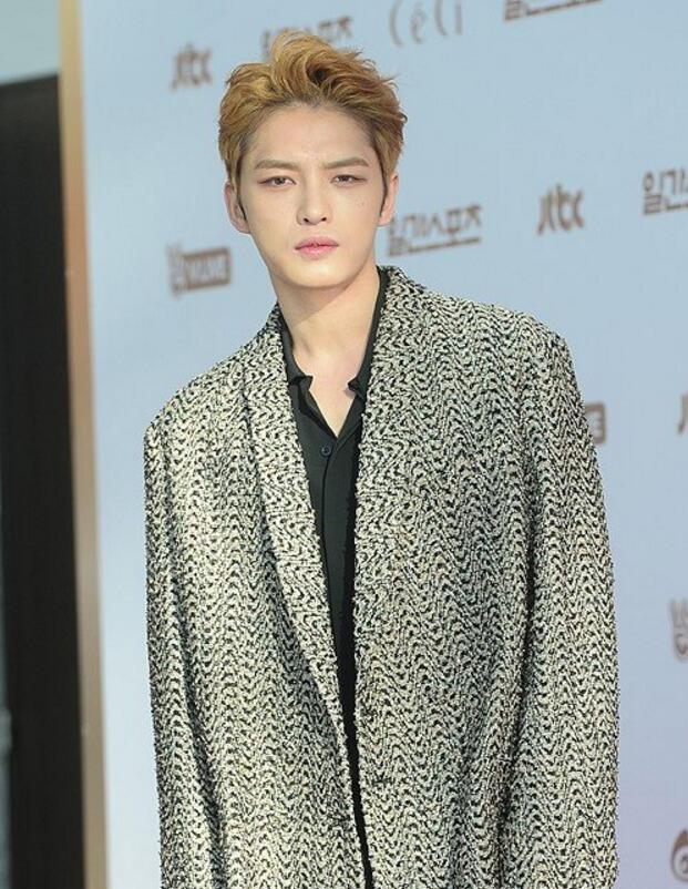 点击大图看下一张：韩国金唱片大赏金在中