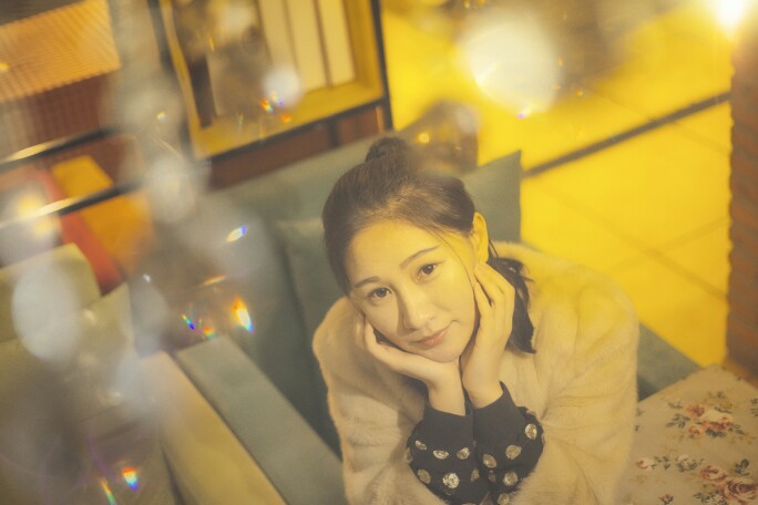 点击大图看下一张：东北姑娘