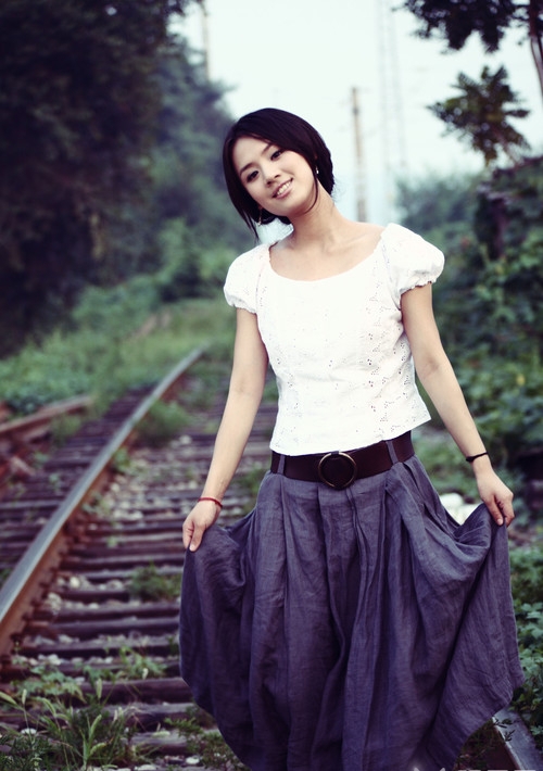 点击大图看下一张：马思纯户外小清新摄影写真