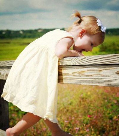 点击大图看下一张：四岁小女孩蘑菇头发型