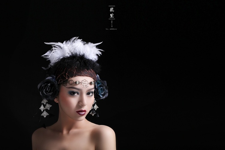 点击大图看下一张：寐之妆容