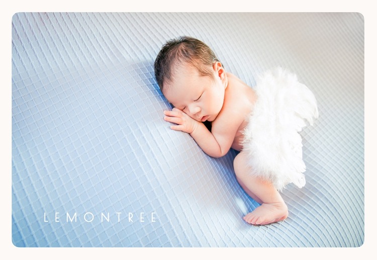 点击大图看下一张:萌萌的20天baby