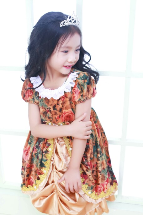 点击大图看下一张：漂亮的小公主