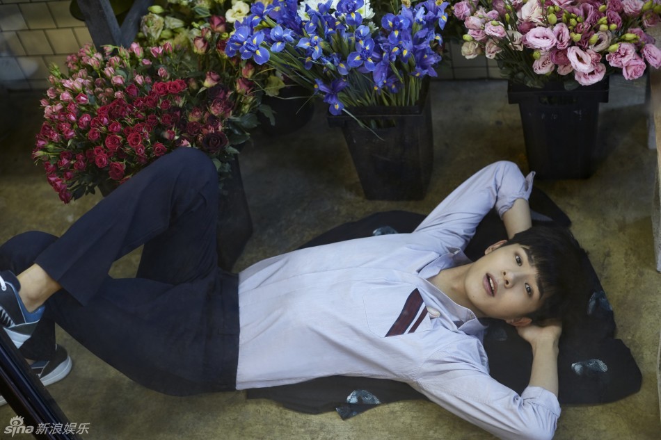 点击大图看下一张：刘昊然展露青春魅力