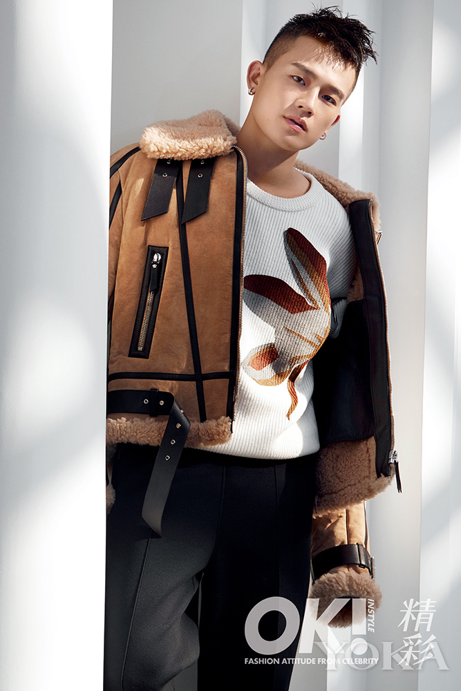 点击大图看下一张:欧豪最新杂志封面大片 随性慵懒透满分帅气