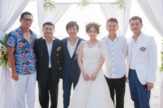 点击大图看下一张：郑钧刘芸马尔代夫婚礼照　