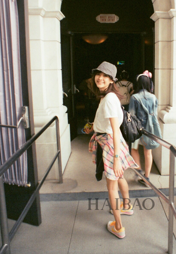 点击大图看下一张：陈意涵私服秀来啦