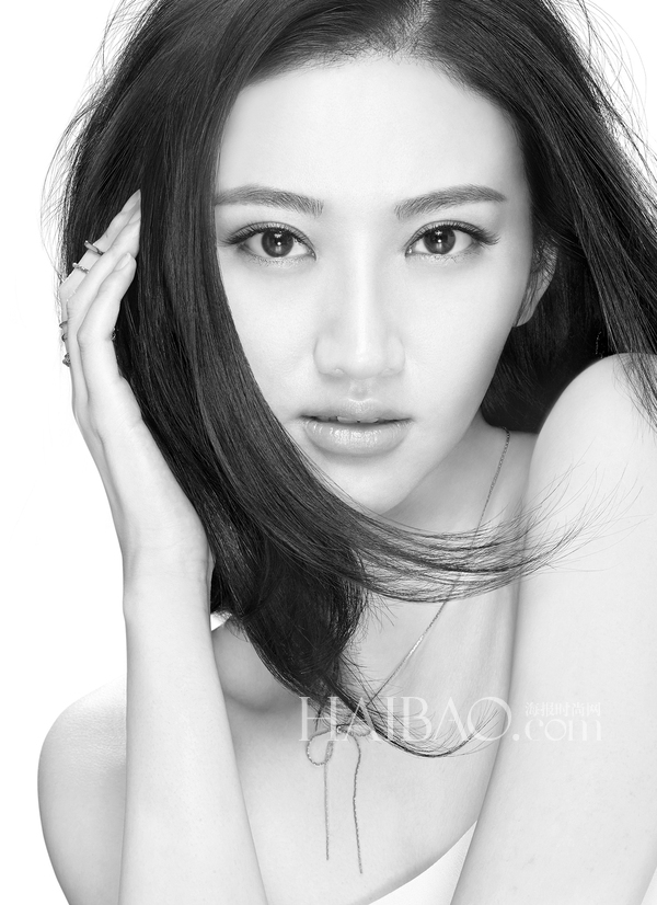 点击大图看下一张：景甜中国新生代女演员