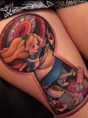 大腿卡通童话彩绘爱丽丝奇幻之旅纹身