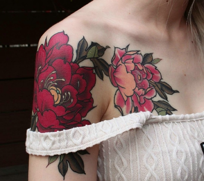点击大图看下一张：女生手臂腿部彩绘花朵纹身图案