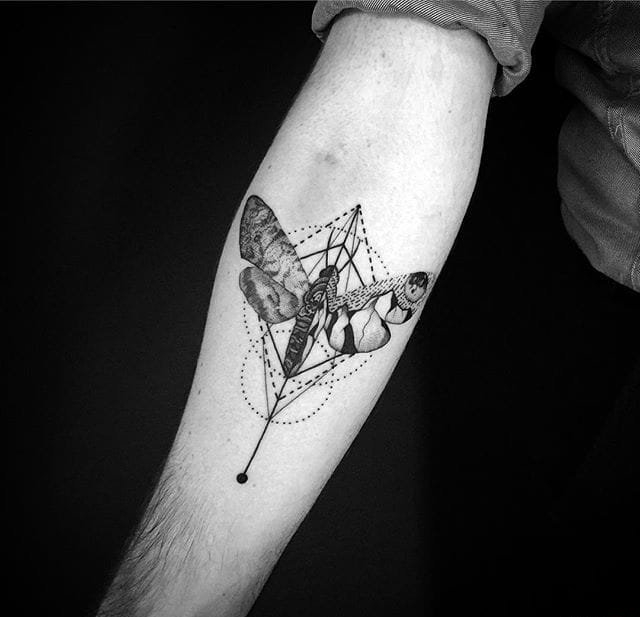 点击大图看下一张：黑色风格几何同心圆形纹身图案来自丹尼尔松本