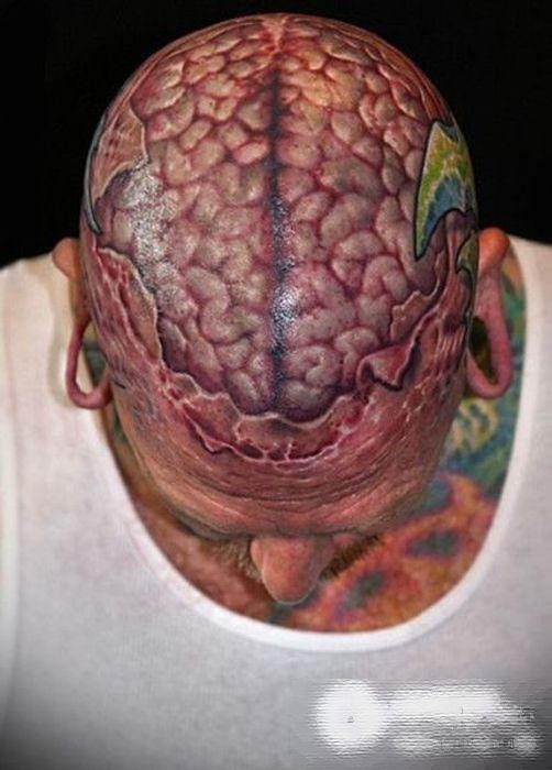 点击大图看下一张：男人脑袋恐怖脑花纹身图片