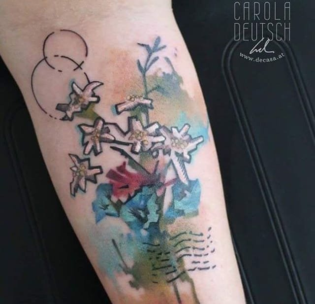 点击大图看下一张:独特的水彩图形纹身图案来自于女纹身师卡罗拉