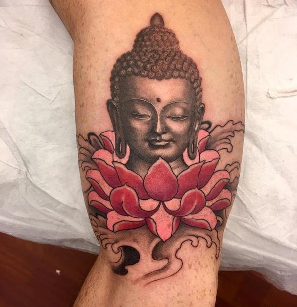 点击大图看下一张:多款精致漂亮的莲花纹身图案