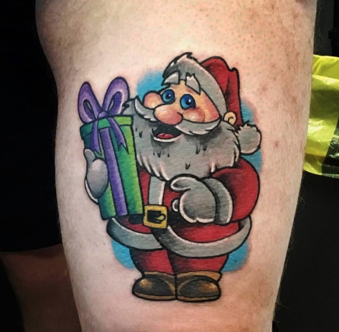 点击大图看下一张：可爱的彩色的水彩圣诞老人纹身图案