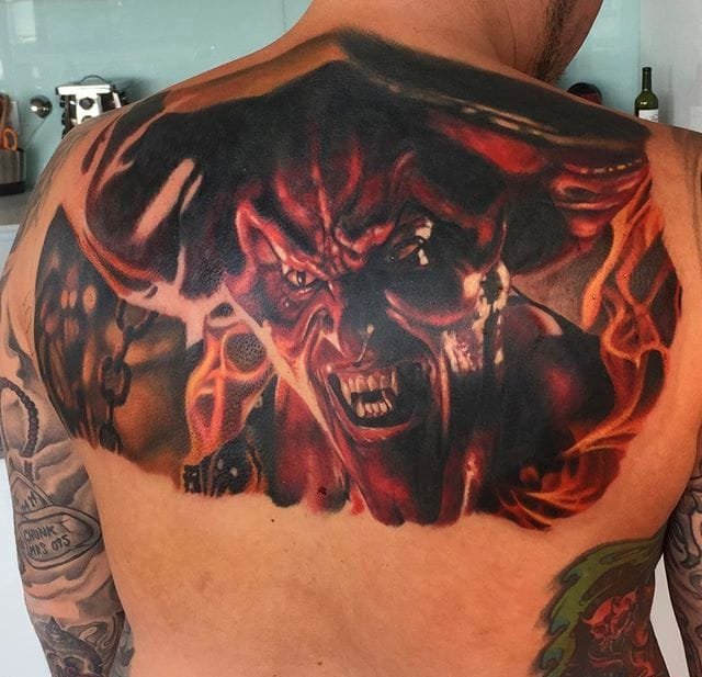 点击大图看下一张:漂亮的名人肖像纹身水彩纹身图案来自男纹身师卢卡