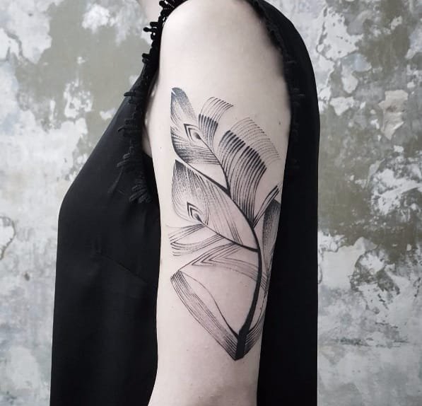 点击大图看下一张：黑色的卡通动物和人物简易画纹身图案来自于纹身师比昂卡