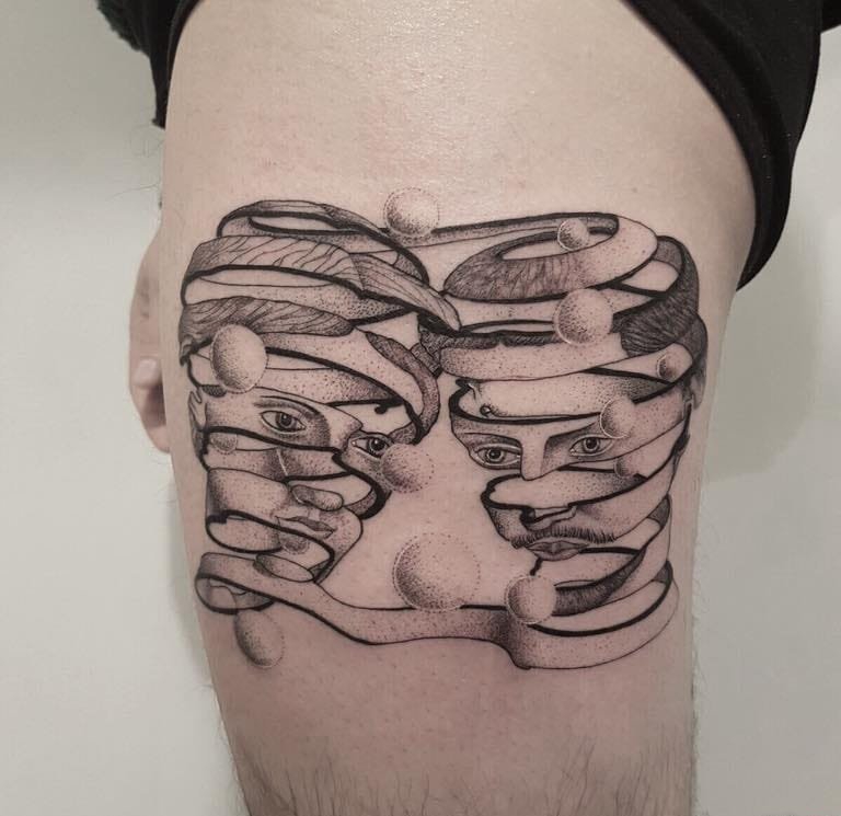 点击大图看下一张：令人陶醉的细线条素描纹身图案来自纹身师杰西卡