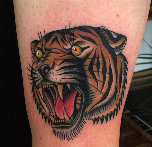 点击大图看下一张：精美的传统动物纹身图案