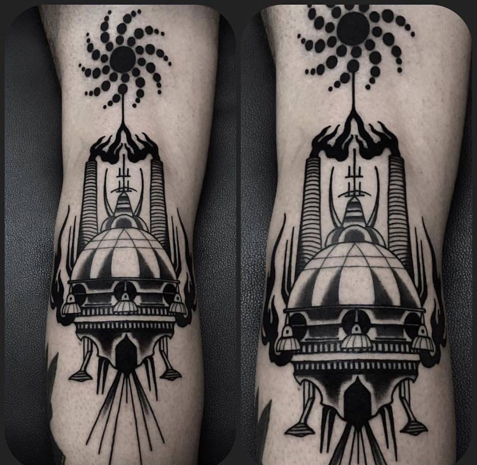 点击大图看下一张：精致的黑色装饰风格纹身图案来自于纹身师尼古拉（Nicola Mantineo）