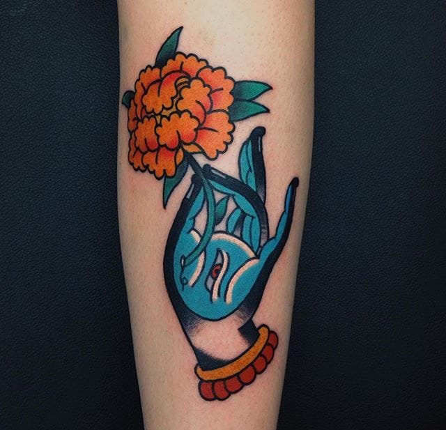 点击大图看下一张:多款关于手部手指主题纹身图案欣赏来自埃夫里