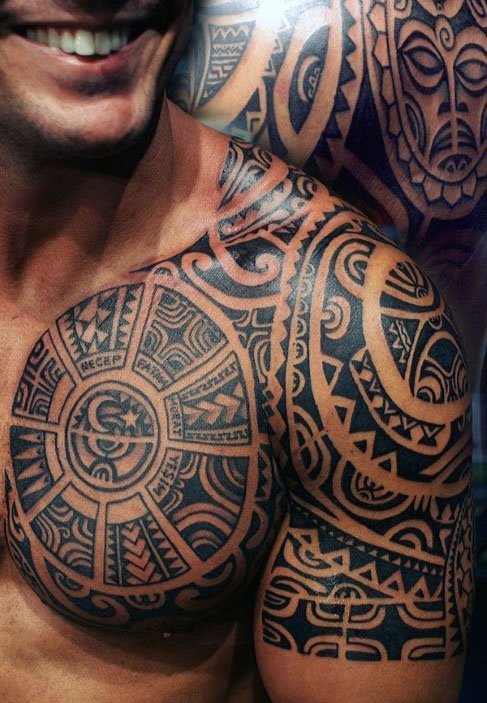 点击大图看下一张：男性超帅气的黑色半甲部落图腾纹身图案