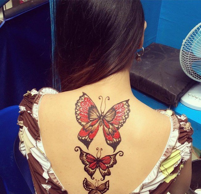 点击大图看下一张：美丽的女性都喜欢的漂亮的蝴蝶纹身图案