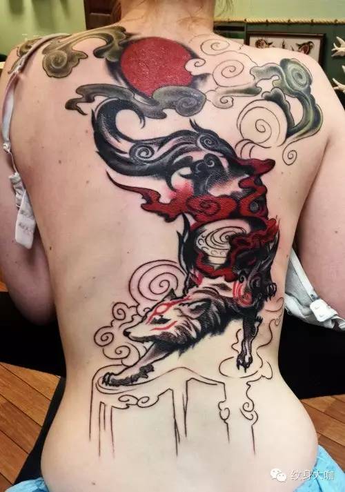点击大图看下一张：女生韵味十足的中国风水墨纹身图案
