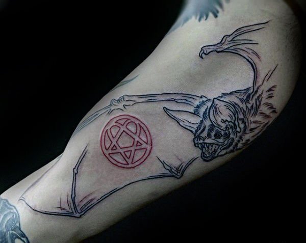 点击大图看下一张:多款男性奇特的心形似五角星标记纹身图案