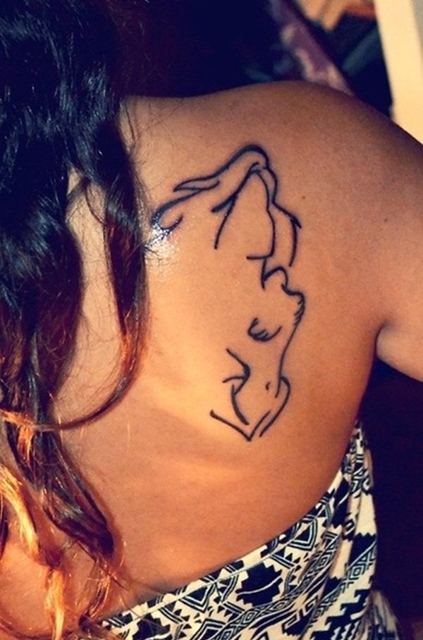 点击大图看下一张:漂亮性感女孩身上美丽的美人鱼纹身图案鱼