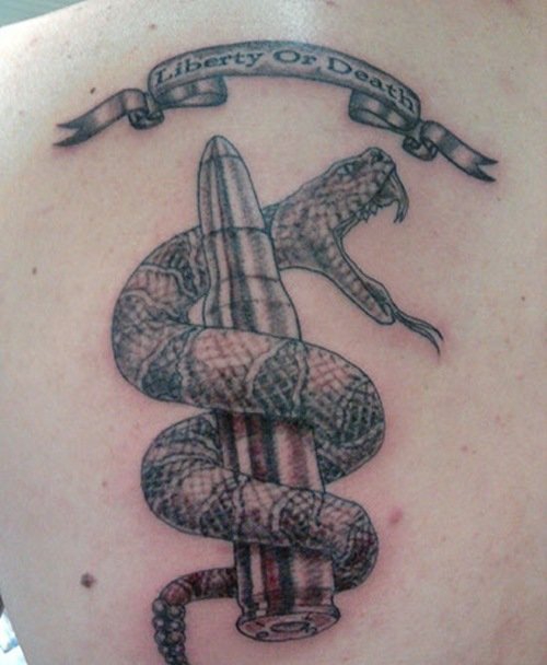 点击大图看下一张：让人觉得恐怖的逼真的现实主义风格毒蛇纹身图案