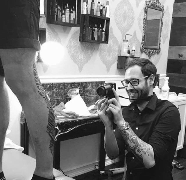 点击大图看下一张：手臂上精美的黑色装饰风格曼陀罗纹身图案来自柯克