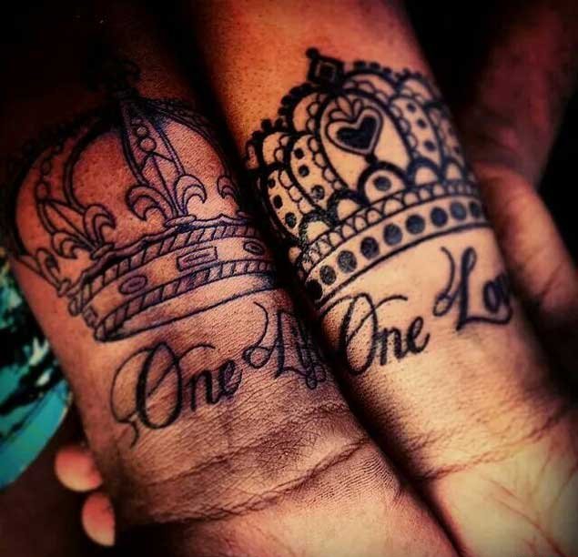 点击大图看下一张：情人同款K&Q的国王皇后的皇冠纹身图案欣赏