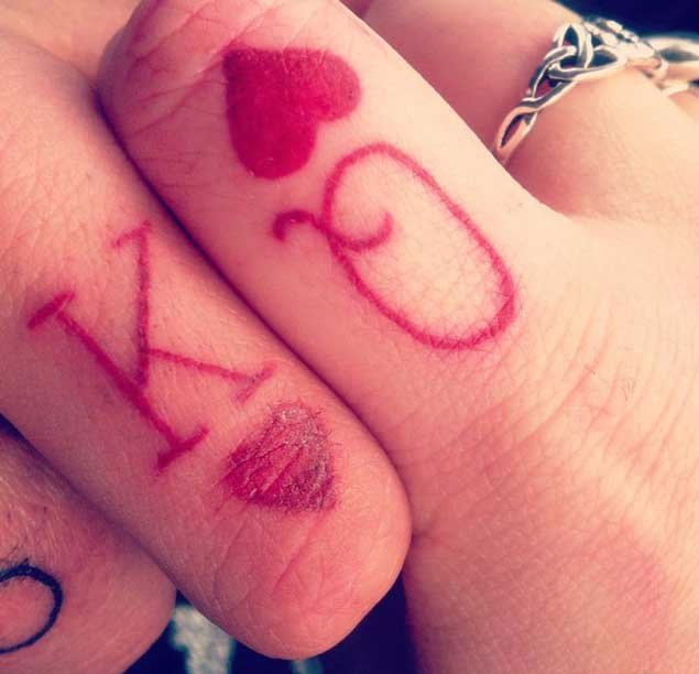 点击大图看下一张:情人同款K&Q的国王皇后的皇冠纹身图案欣赏