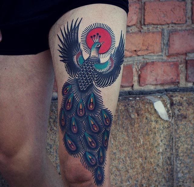 点击大图看下一张：明亮大胆的传统风格植物花和动物图案纹身