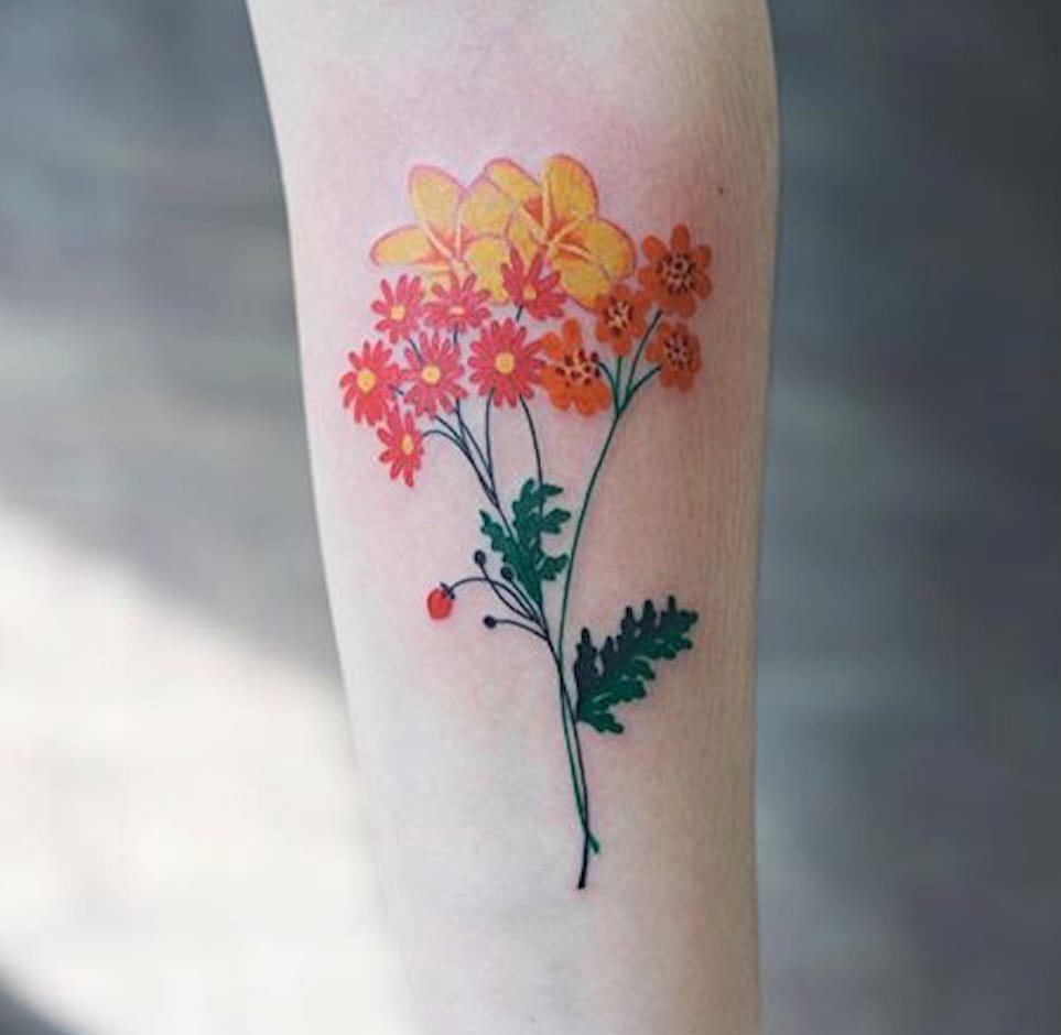 点击大图看下一张：仲夏花小图纹身小清新植物纹身图案