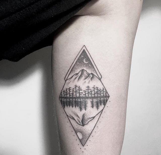 点击大图看下一张：微小的黑色复杂性纹身图案女生小清新风格