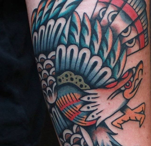 点击大图看下一张:永恒的传统纹身图案来自纹身师维克