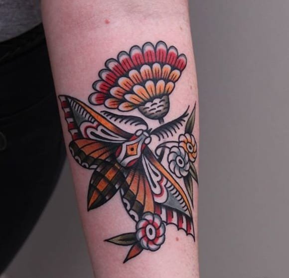 点击大图看下一张：永恒的传统纹身图案来自纹身师维克