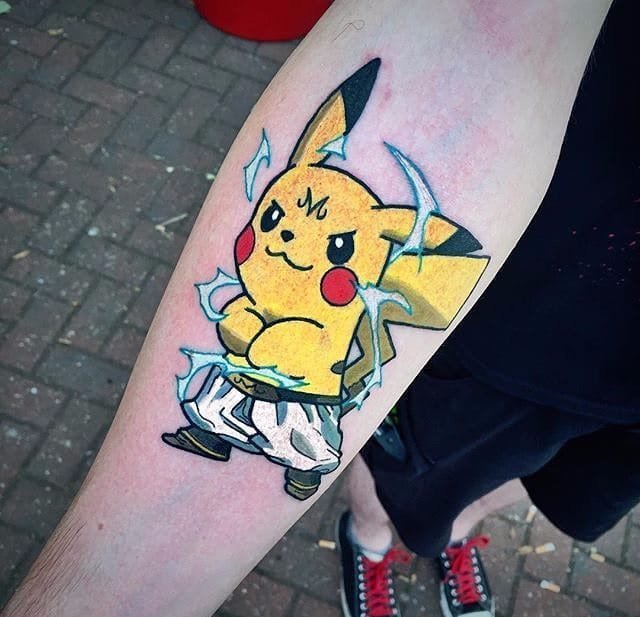 点击大图看下一张:14款可爱的皮卡丘卡通纹身小图案