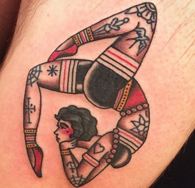 点击大图看下一张：彩色的性感妖娆的女人舞蹈图案纹身