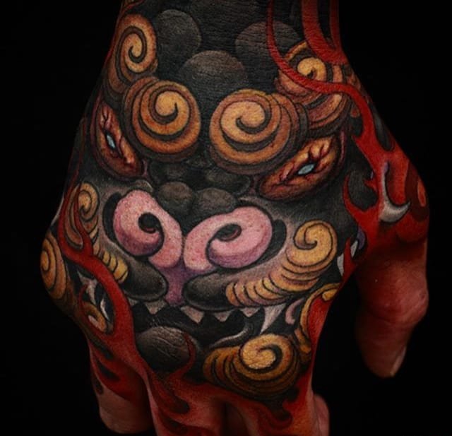 点击大图看下一张：日本彩色新传统传奇人物纹身动物图案纹身 by Yushi Tattoo