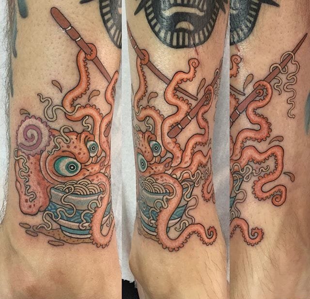 点击大图看下一张:疯狂的彩色拉面和奇怪的海洋小动物食物纹身图案